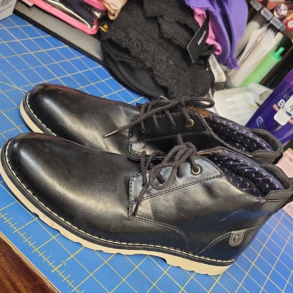 Tommy Hilfiger Black Vegan Leather Chukka Boots 8M